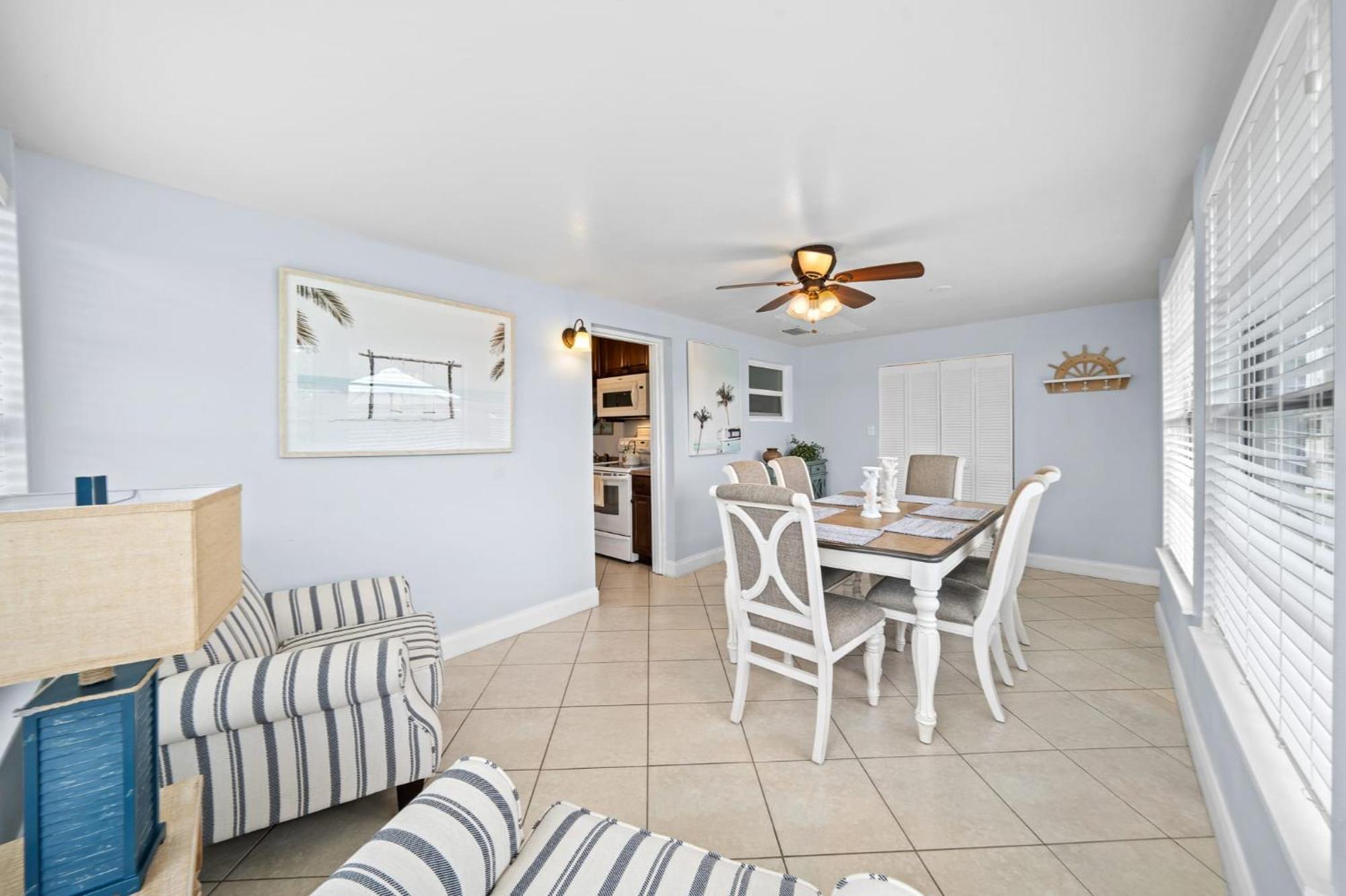 Downtown Cottage - Walk To The Beach & Restaurants Cocoa Beach Esterno foto