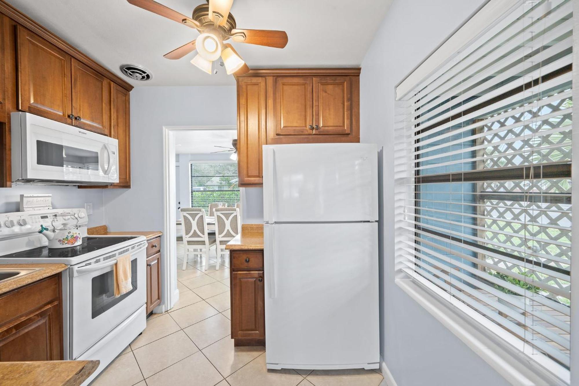 Downtown Cottage - Walk To The Beach & Restaurants Cocoa Beach Esterno foto